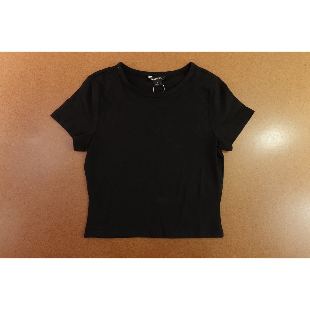 Monki Womens Size Small Black Short Sleeve Round Neck Cropped Tee NWT